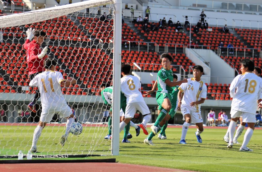  大阪体育大学が無敗で首位。関西学生サッカーリーグ後期第6節。